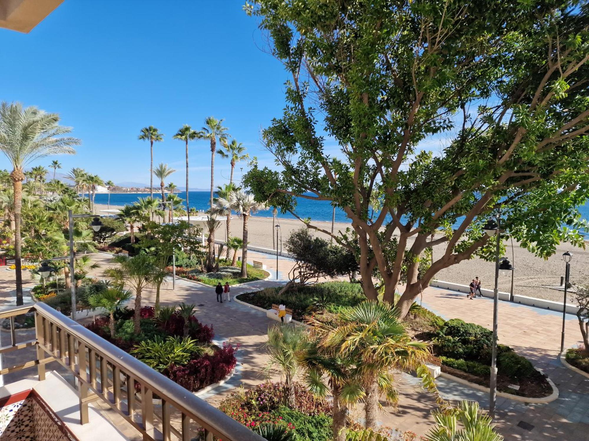 Estepona Playa Экстерьер фото